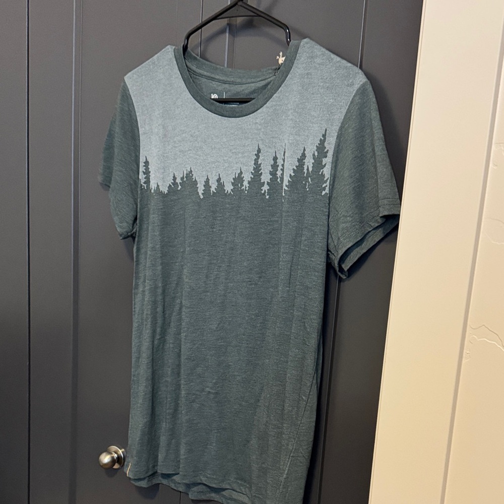 tentree Forest Graphic Tee in green
